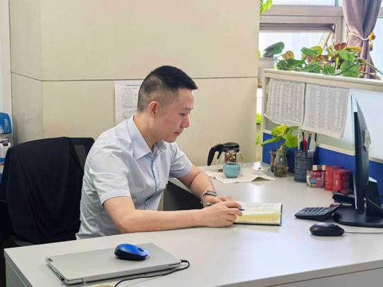 明德集团优秀党员冉健