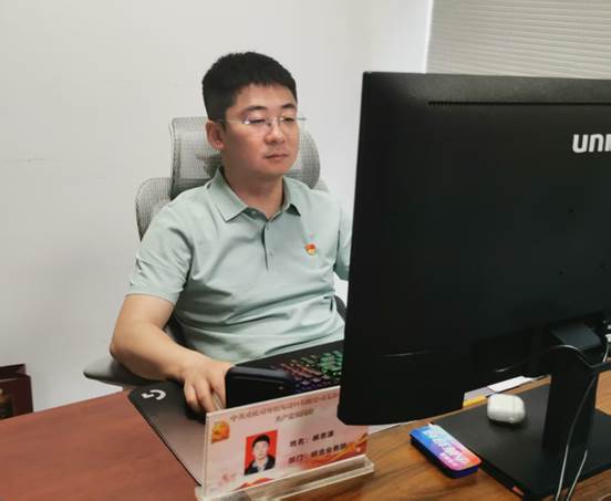 进口公司优秀党员郝思源