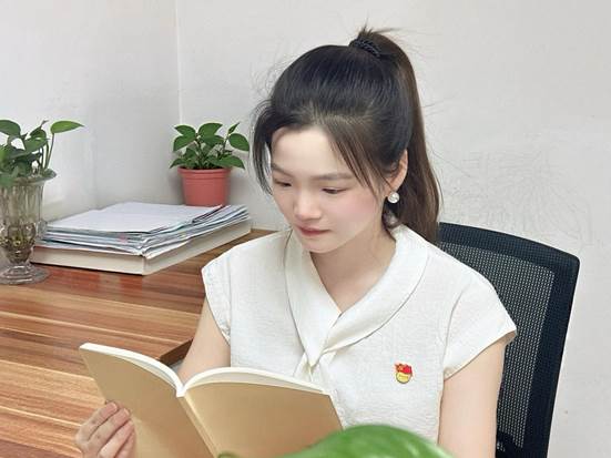 渝贸通公司优秀党员潘佳文