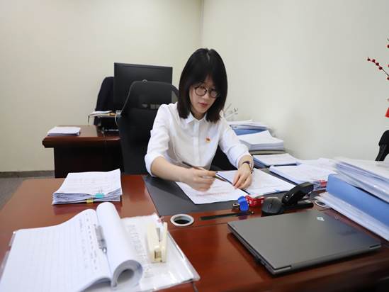 千信新能源优秀党务工作者徐颖婕